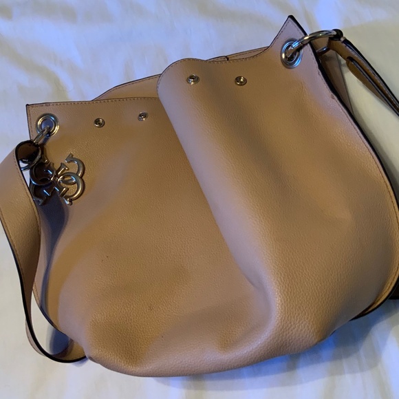 Guess Tan Faux Leather Roomy Bag Purse - Picture 5 of 16
